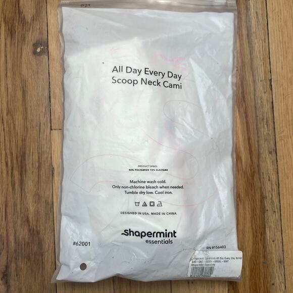 NEW Shapermint Essentials Women's 4XL Scoop Neck Cami White Tank Everyday FLAW - Picture 11 of 11